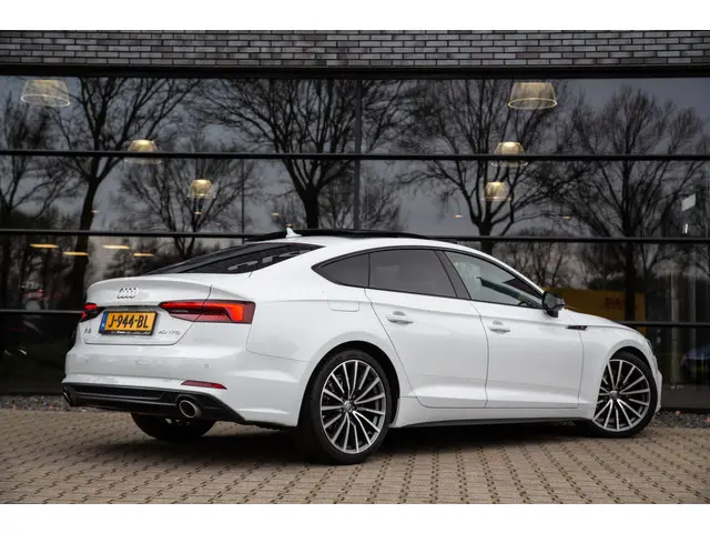Audi A5 Sportback 40 TFSI Sport S-line Edition , Panoramadak, Carplay,