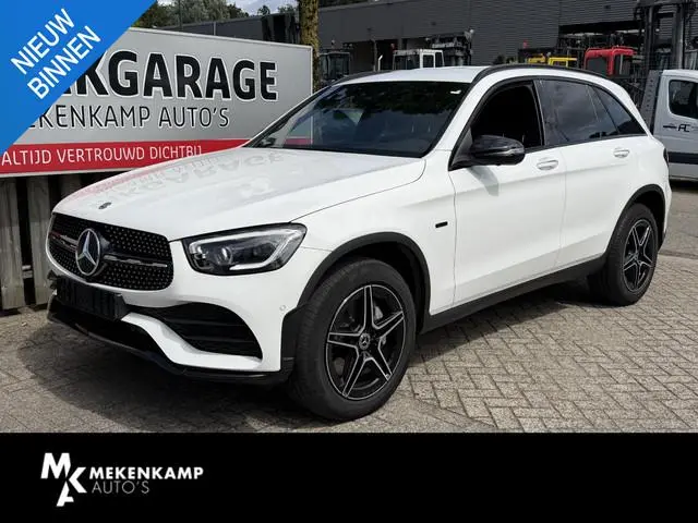 Mercedes-Benz GLC-klasse 300e 4MATIC AMG Line 19"/Luchtvering/Matrix LED/Keyless/Memory + stoelverwa...
