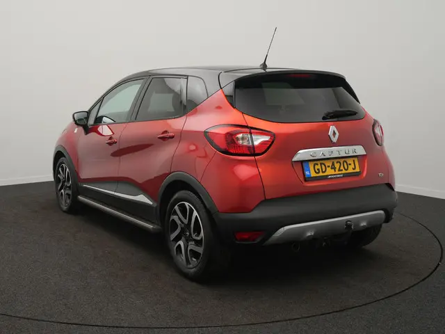 Renault Captur TCe 120 EDC Helly Hansen - RIJKLAARPRIJS - Automaat - Achteruitrijcamera - Cruise Con...