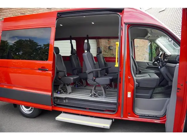 Volkswagen Crafter 2.0 TDI 140 PK L3H3 Rolstoelbus