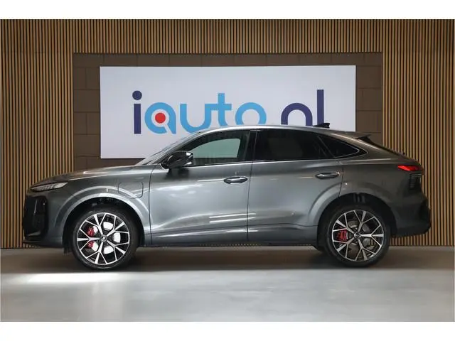 Audi Q3 Sportback 1.5 200kW e-hybrid S-Line Pano/Sonos/360/Tech Pro/Elek. stoelen+mem/Head-up/Keyles...