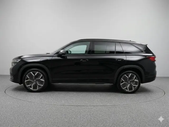 Skoda Kodiaq 1.5 TSI PHEV 204pk Sportline Business 204pk | Panoramadak | Verlengde garantie | Trekha...