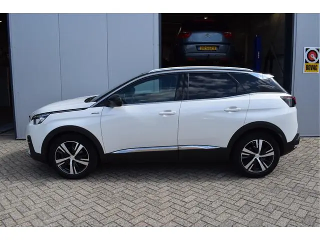 Peugeot 3008 1.2 GT 130PK | Automaat | Trekhaak | LED | Camera | Navi