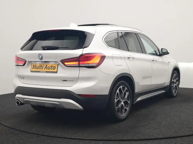 BMW X1 xDrive25e xLine PHEV 221pk Dealer O.H | Panodak | Adaptive Cruise | Camera | Head Up | Ledere...