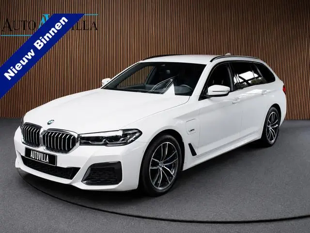 BMW 5-serie Touring 530e M-Sport Navi Leer Sportstoelen PDC Climate voor en achter  Elektr. verstelb...