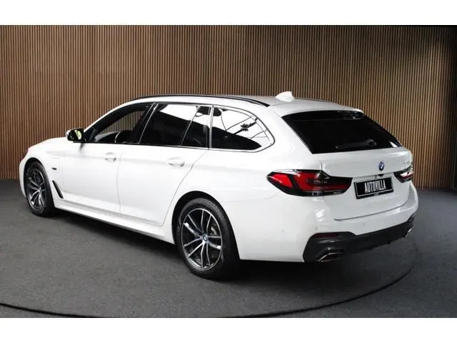 BMW 5-serie Touring 530e M-Sport Navi Leer Sportstoelen PDC Climate voor en achter  Elektr. verstelb...