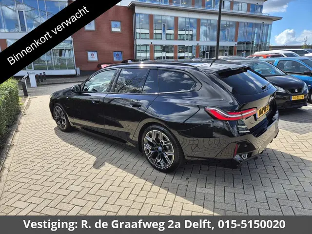 BMW 5-serie Touring 530e M-Pakket | Harman Kardon | Elektrisch wegklapbare trekhaak | Leder | decemb...