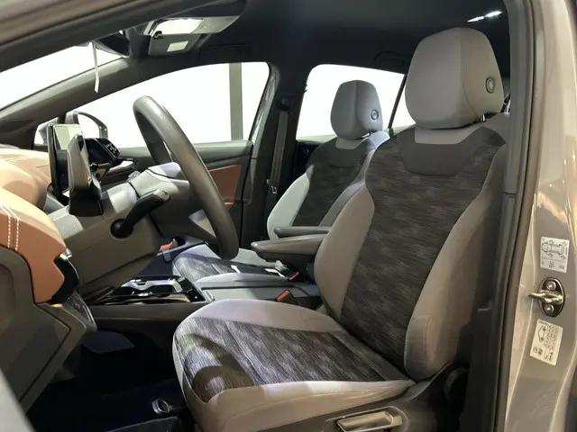 Volkswagen ID.5 Pro 77 kWh | parkeersensor | leder dashboard