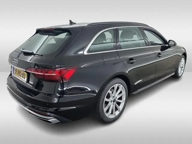 Audi A4 Avant 40 TFSI Advanced Edition 1e-Eig. & Dealer-Onderh. BOVAG-Garantie. NL-Auto.