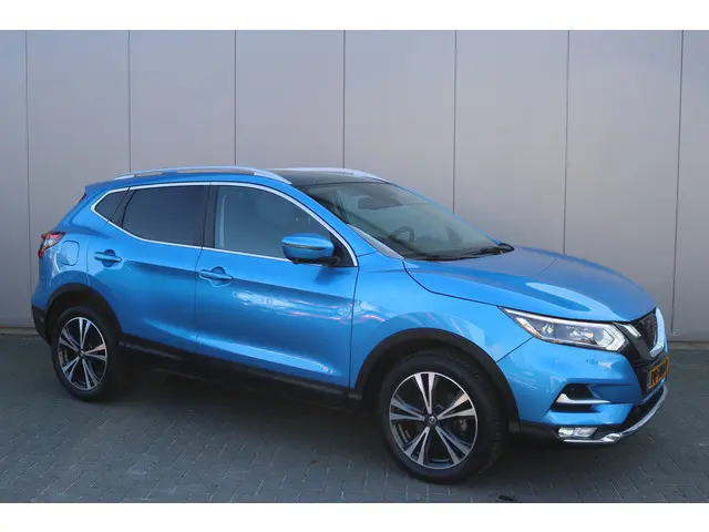 Nissan Qashqai 1.2DIG-T 116PK N-Connecta Pano-dak/Trekhaak/Navigatie/Camera/Keyfree/Parkeerhulp