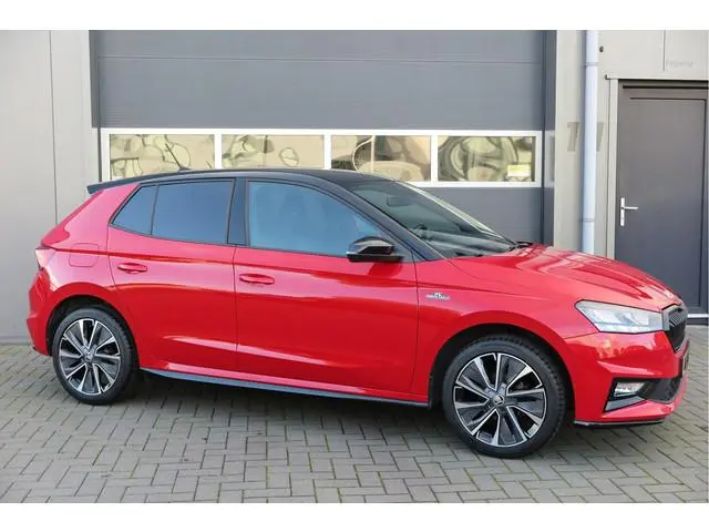ŠKODA Fabia 1.0 TSI 70kw 95pk Monte Carlo , Led (Skoda crystal lighting)  , Bi-color, Virtual cockpi...
