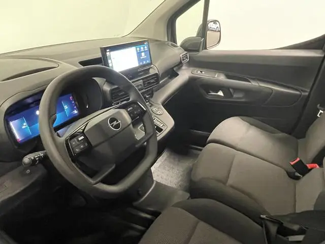 Opel Combo 1.5 BlueHDi 130 L2 Automaat Apple Carplay / Android Auto Navigatie Trekhaak Airco Camera...