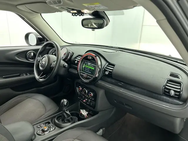 MINI Mini Clubman 2.0D 150PK Cooper Business Edition / Airco-ecc./ Stoelverwarming / Navigatie / Tre...