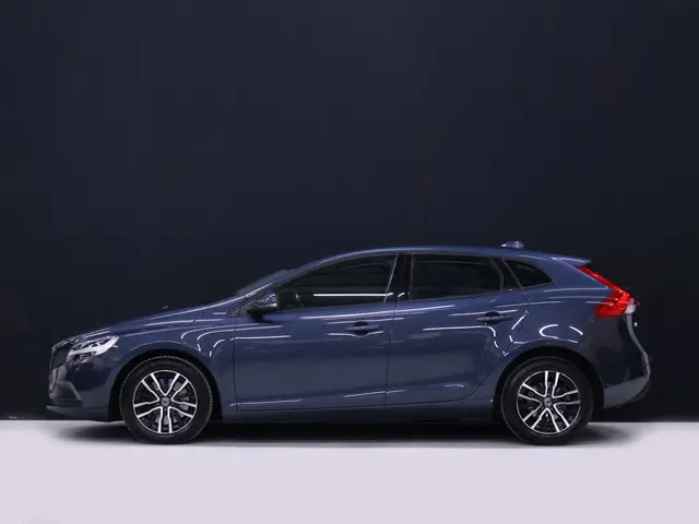 Volvo V40 1.5 T2 Polar+ [CRUISE CONTROL, BLUETOOTH TELEFOON, PDC ACHTER, STOELVERWARMING, AUTOMATISC...