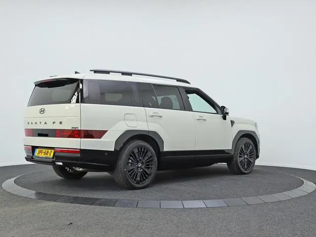 Hyundai Santa Fe 1.6 T-GDI PHEV Black Line 6-zits | All season banden | Lease mog