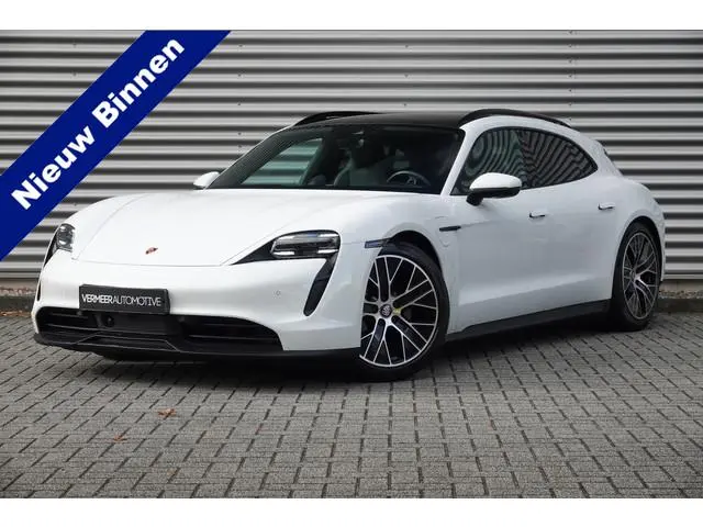 Porsche Taycan Sport Turismo | Panodak | Luchtvering | Bose | Sport Chrono | Warmtepomp | Memory |