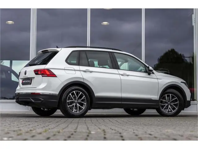 Volkswagen Tiguan 1.5 TSI Life | Trekhaak | Carplay | Stoelverwarming