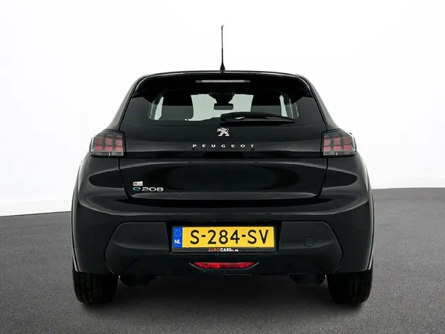 Peugeot e-208 EV Active 50 kWh | Airco | Navigatie | Apple Carplay/Android Auto | Cruise control | L...