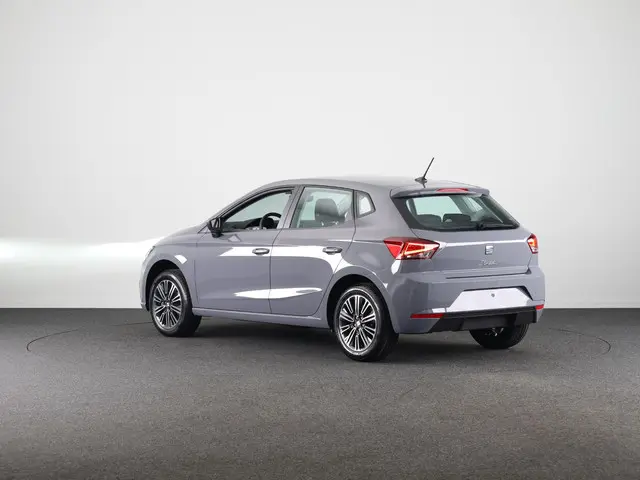 Seat Ibiza Style 1.0 TSI 95 pk 5 versn. Hand | 16 inch | Carplay | Cruise Control | Graphene Grey | Park Assist | Airco