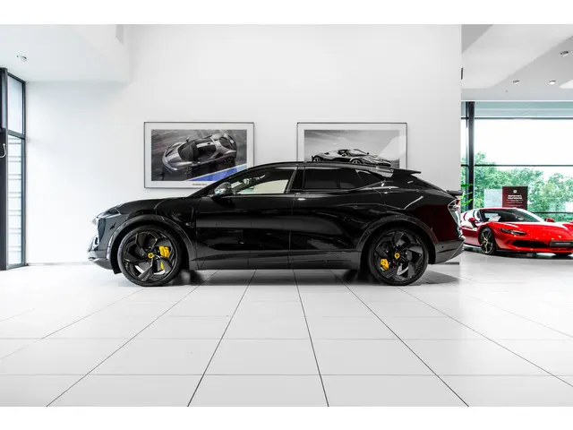 Lotus Eletre EDS 675 R 4WD 112 kWh NP €198.370,- ~Munsterhuis Sportscars~