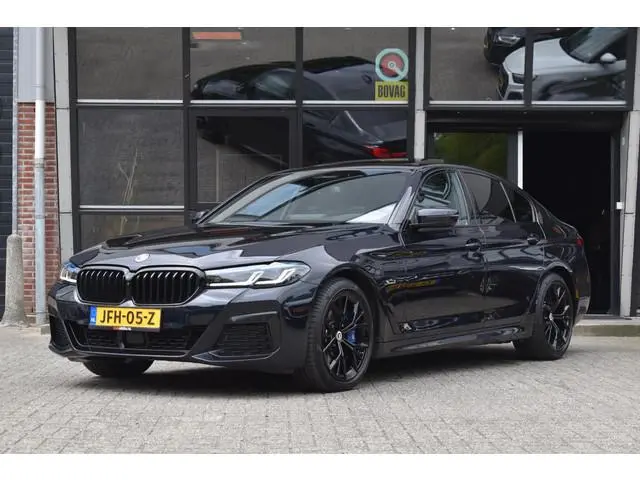 BMW 5-serie 545e xDrive M-Sport Pano Laser H&K HUD Keyless Trekhaak