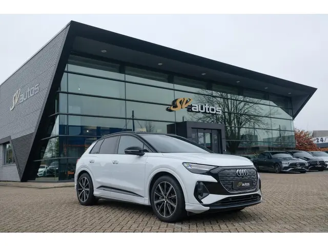Audi Q4 e-tron 40 204pk Competition S-line 77 kWh Sonos audio Head-up *Marge* Trekhaak elektrisch Ca...