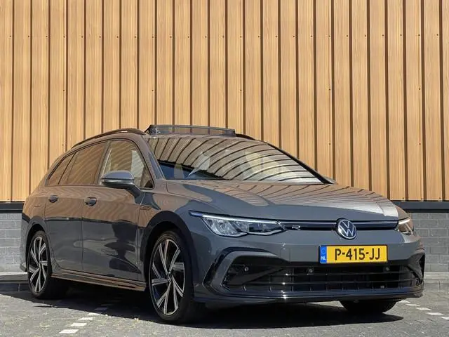 Volkswagen Golf Variant 1.5 eTSI R-Line Business+ | Apple Carplay | IQ Drive | Panorama dak | Adapti...
