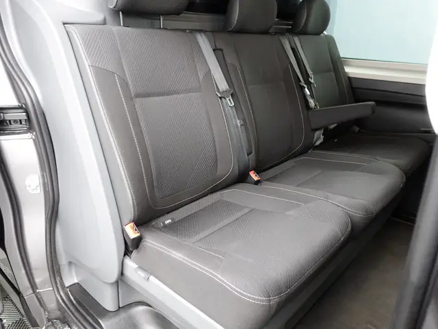 Opel Vivaro 1.6 CDTI Euro 6 L2H1 Edition- Dubbele Cabine, 6 Pers, Navigatie, Cruise, Clima, Led