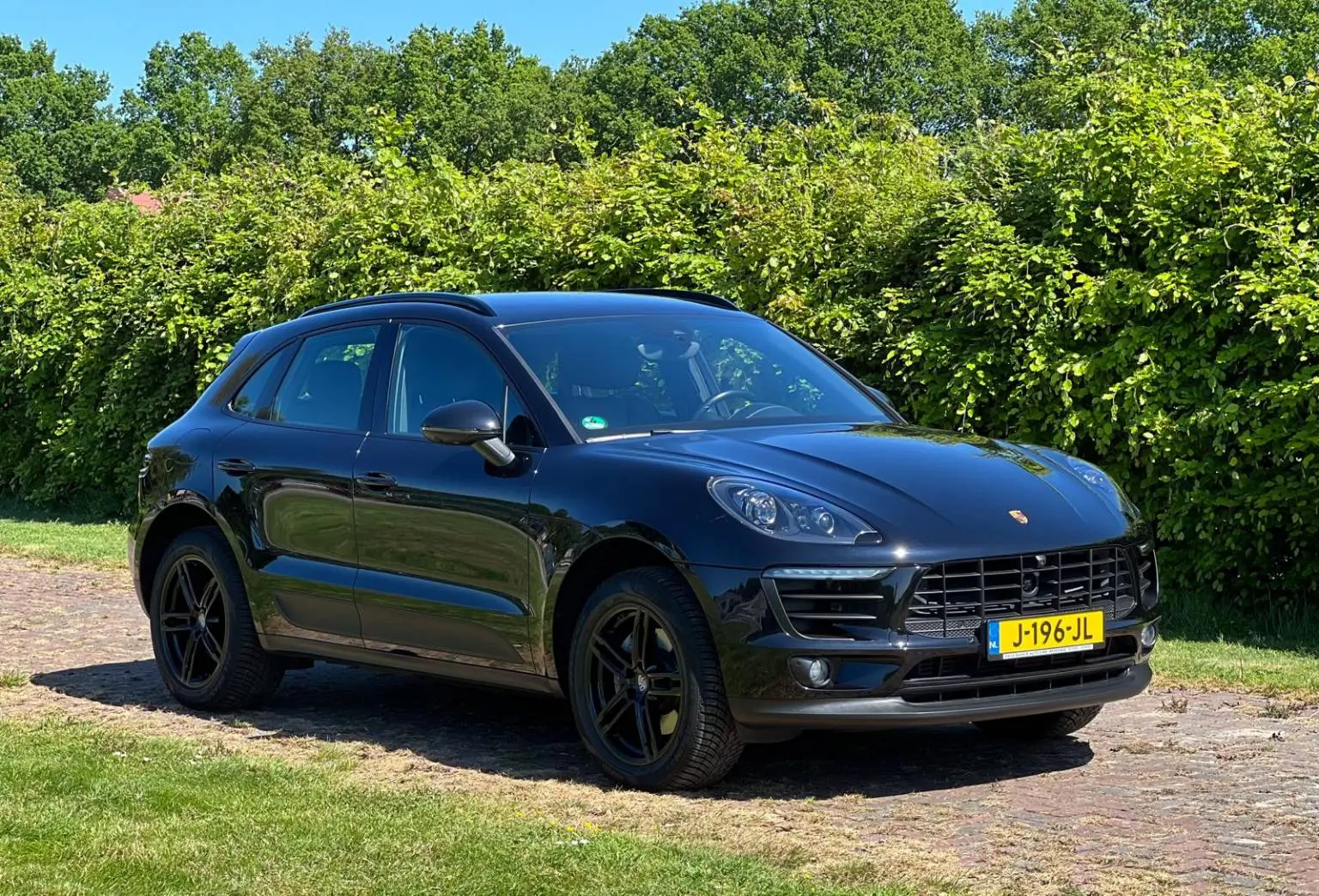 porsche-macan-geleverd-aan-jimmy-uit-deurne