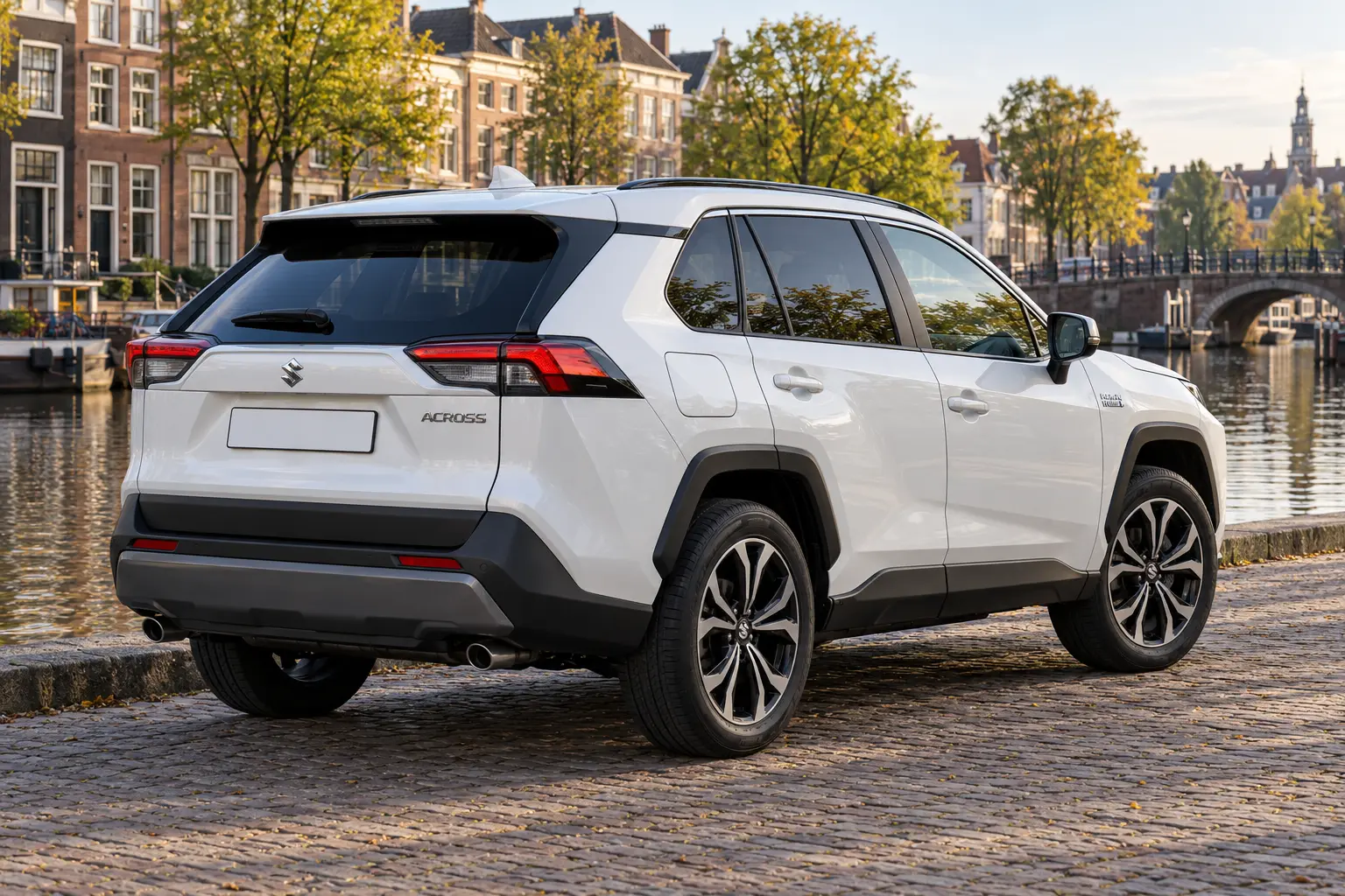 Suzuki Across E-Four: EV, HV en vierwielaandrijving als occasion