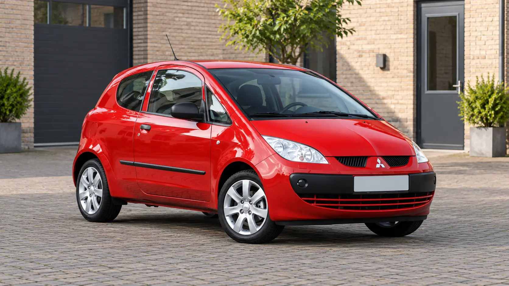 Mitsubishi Colt 1.1, 1.3 of CZT: oudere hatchbacks en transmissies vergelijken