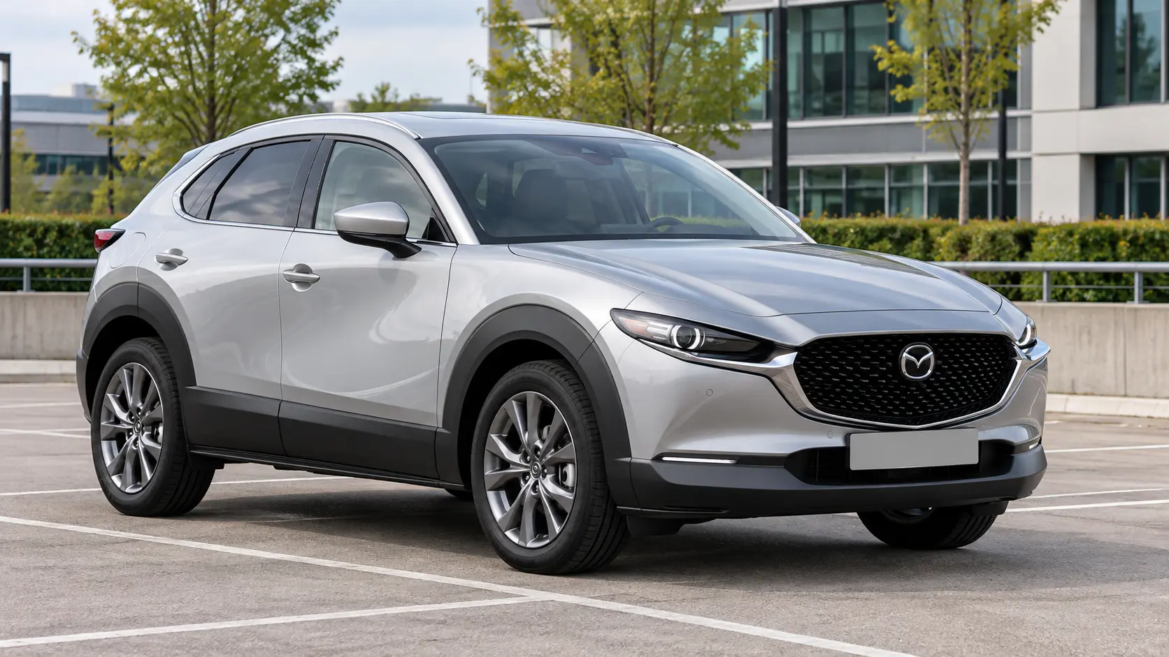 Zilveren Mazda CX-30 crossover