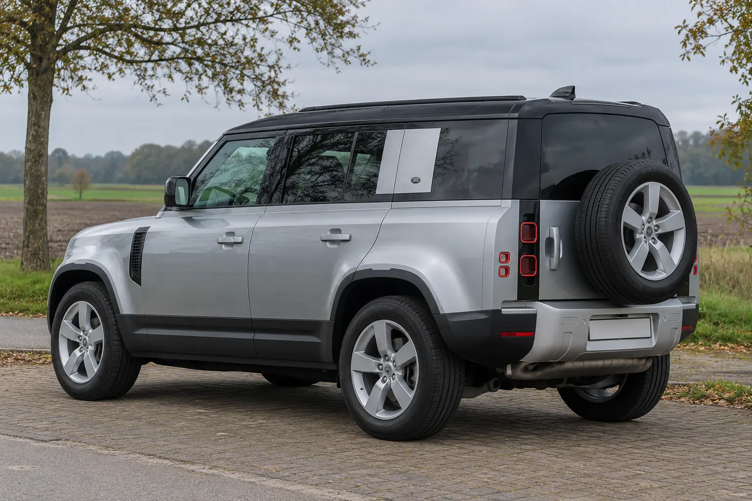 Land Rover Defender 110 P300e of P400e: plug-inhybride, laden en occasionkeuze