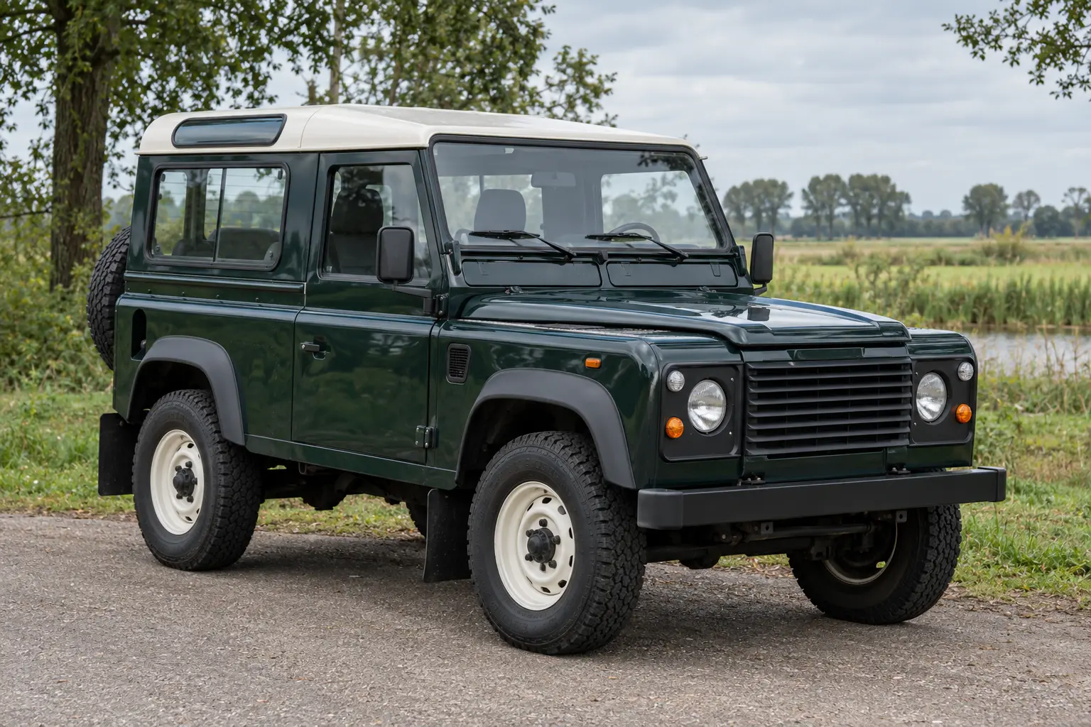 defender-classic-cover