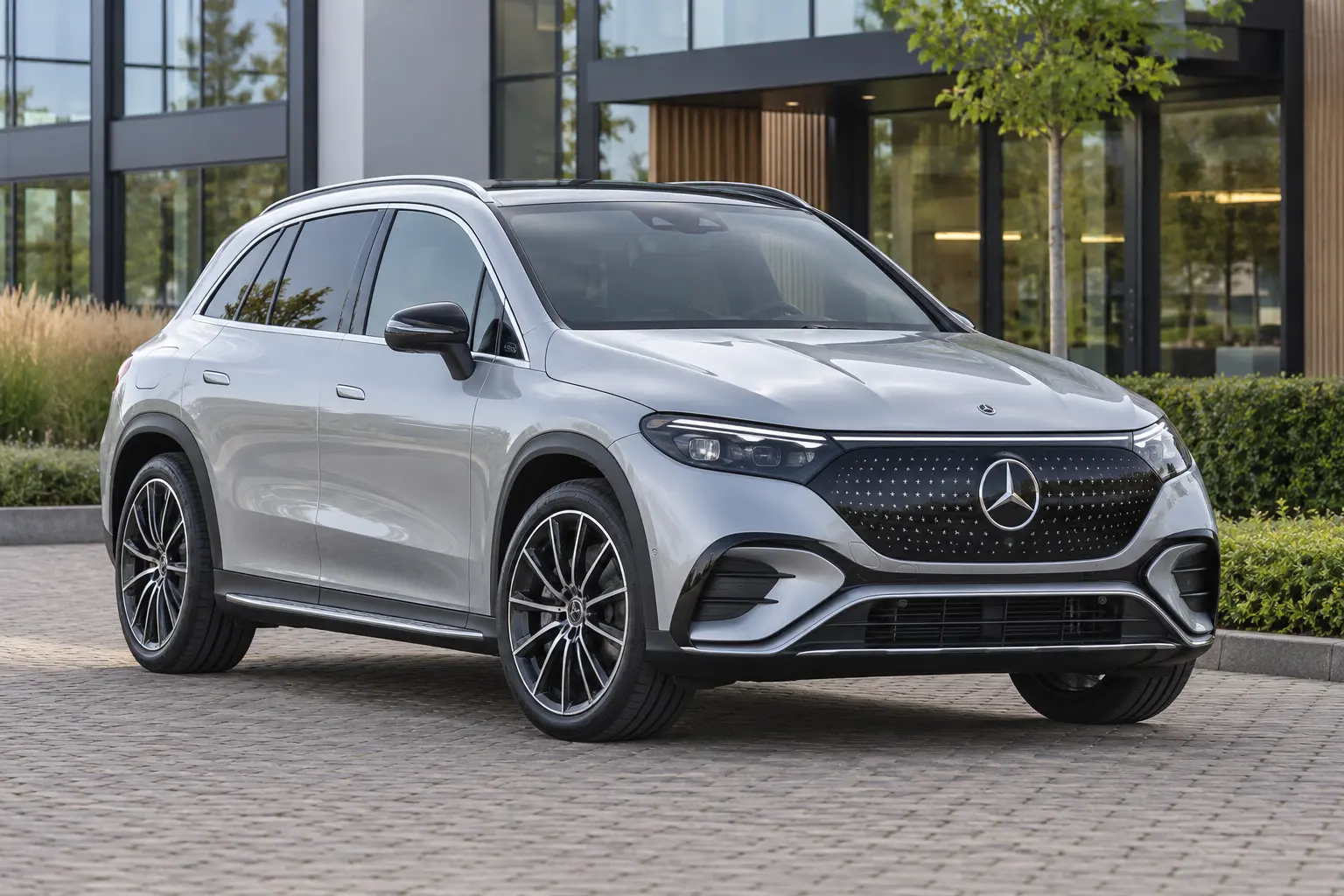 Mercedes-Benz EQE Limousine of SUV: de carrosserie komt vóór het bereik