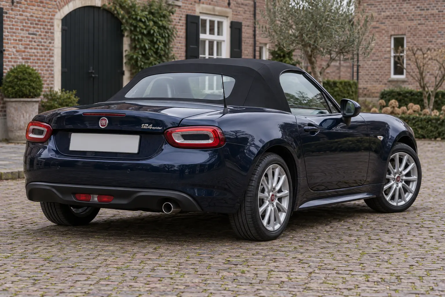 fiat-124-spider-inline