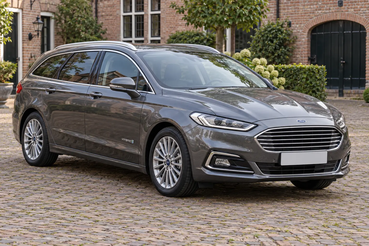 Ford Mondeo Hybrid occasion: aandrijving, eCVT en ruimte