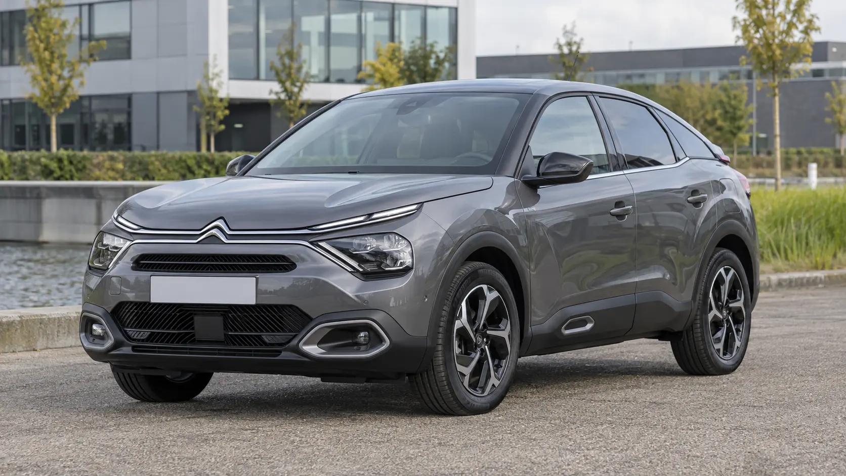 Citroën C4 PureTech 130: handgeschakeld of automaat kiezen?
