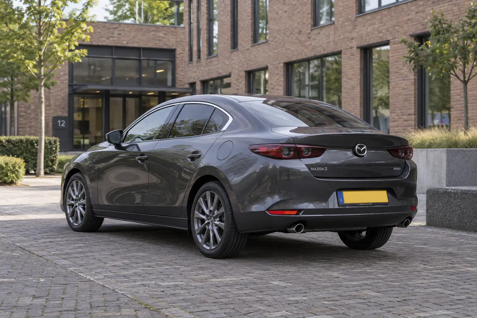 Mazda 3 Sedan occasion kiezen: ruimte, motoren en zakelijke financiering