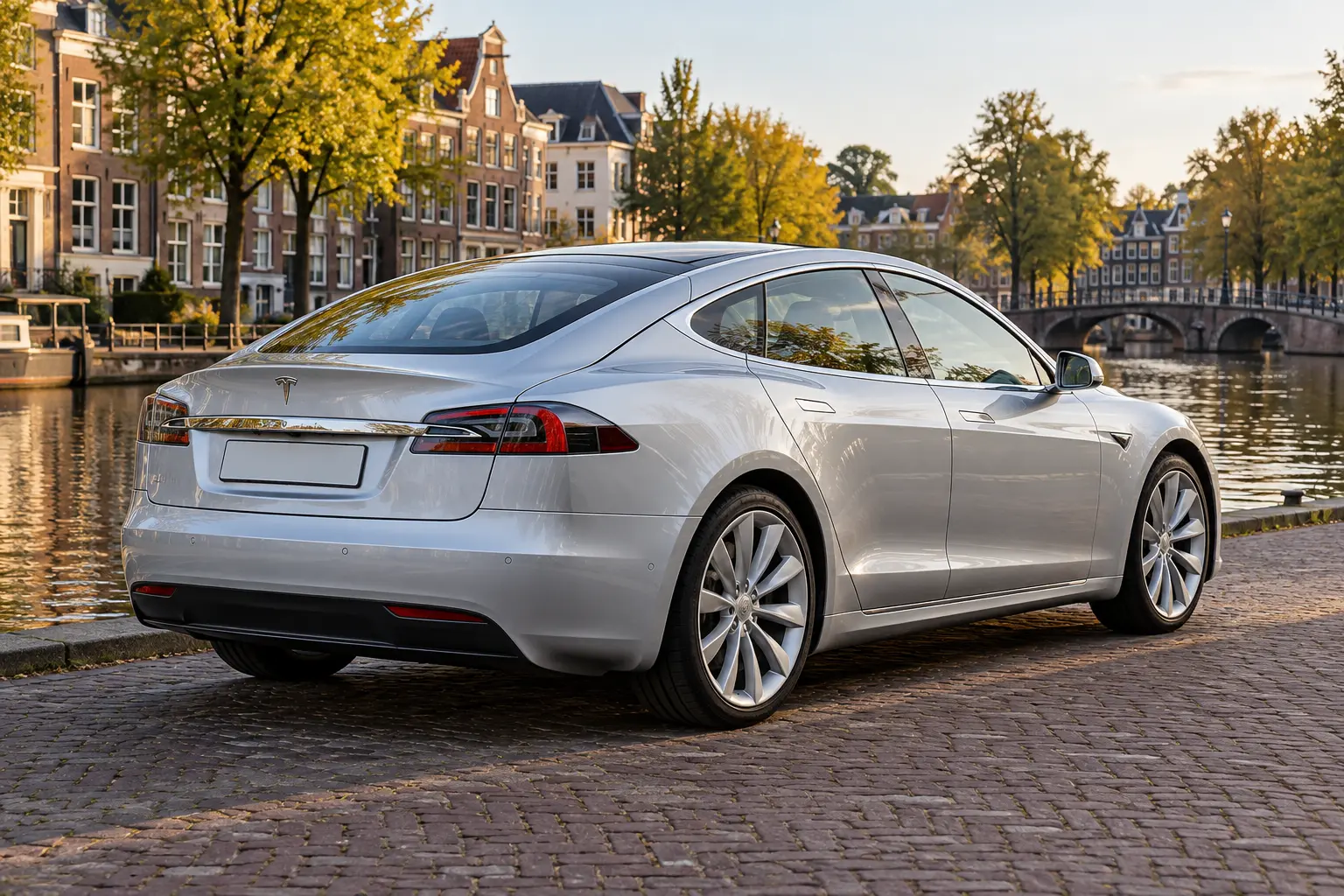 Tesla Model S laden: CCS, een upgrade en Superchargers