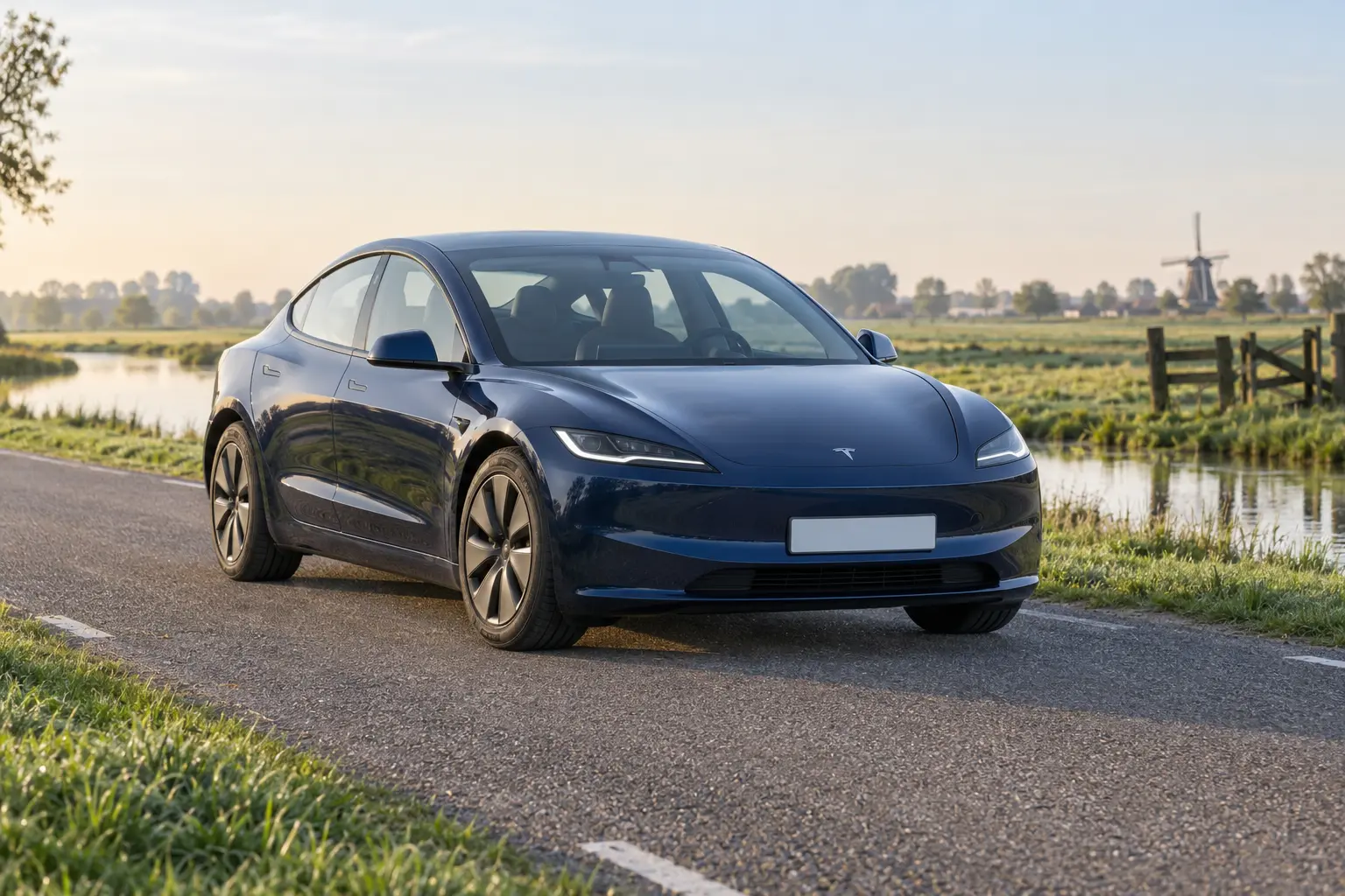 Vernieuwde Tesla Model 3 Highland met smalle koplampen