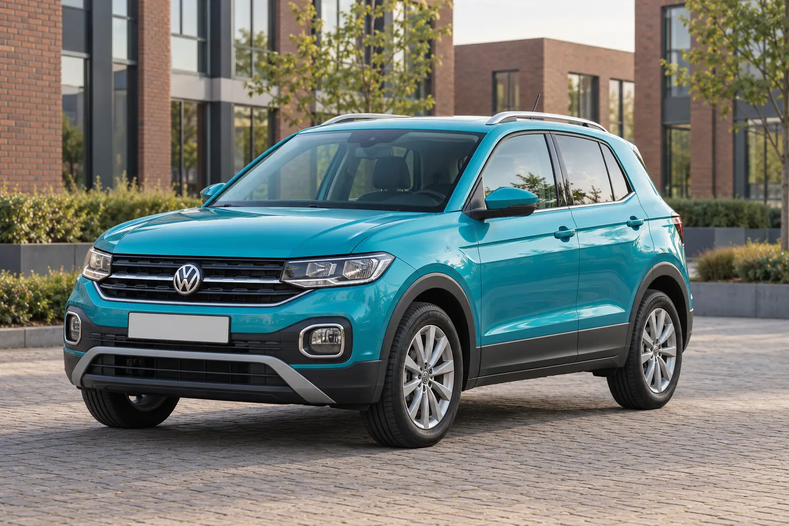 Turquoise vroege Volkswagen T-Cross van voren