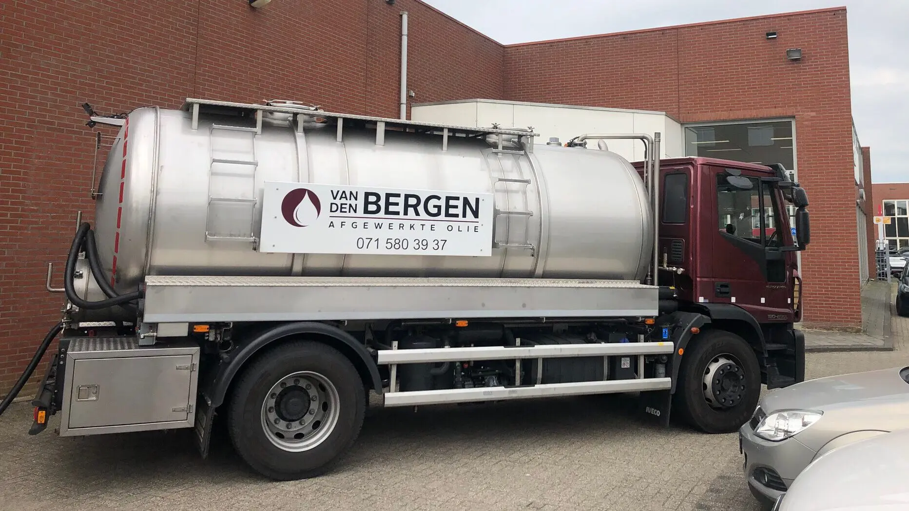 van-den-bergen-afgewerkte-olie
