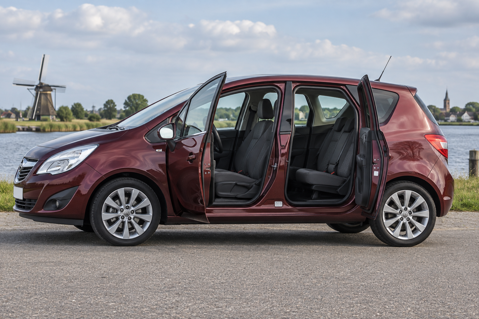 Tweede generatie Opel Meriva met geopende portieren, illustratie van het model