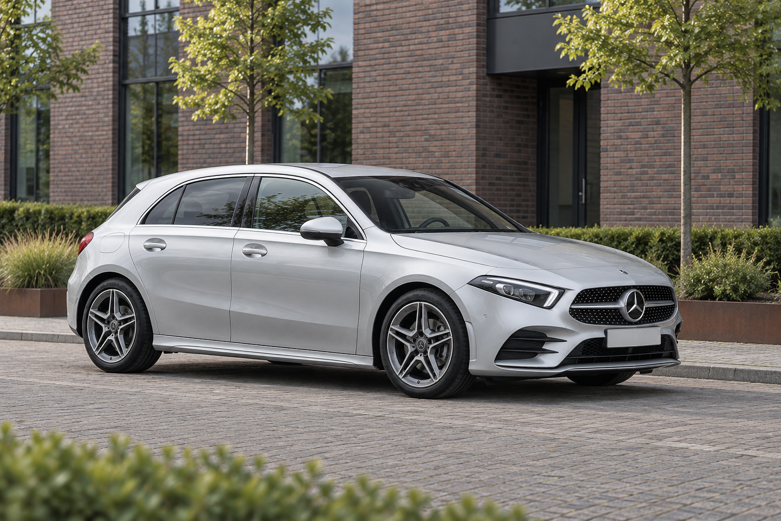 AI-illustratie zilveren Mercedes-Benz A 200 hatchback