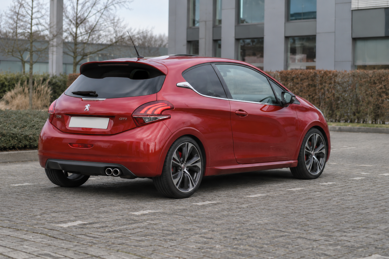 Driedeurs Peugeot 208 GTi van de eerste generatie