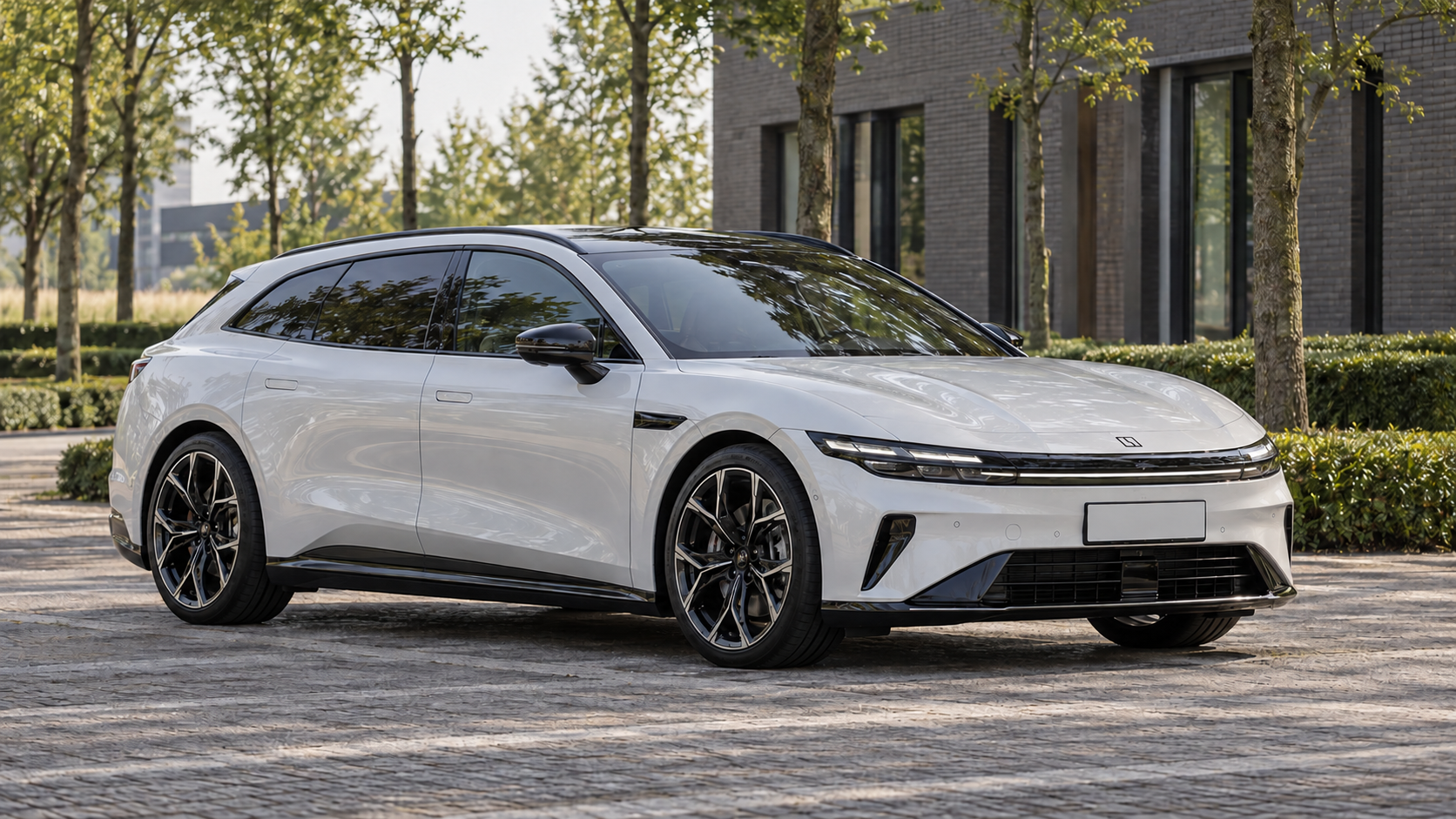 Zeekr 7GT als langgerekte elektrische GT met praktische achterklep