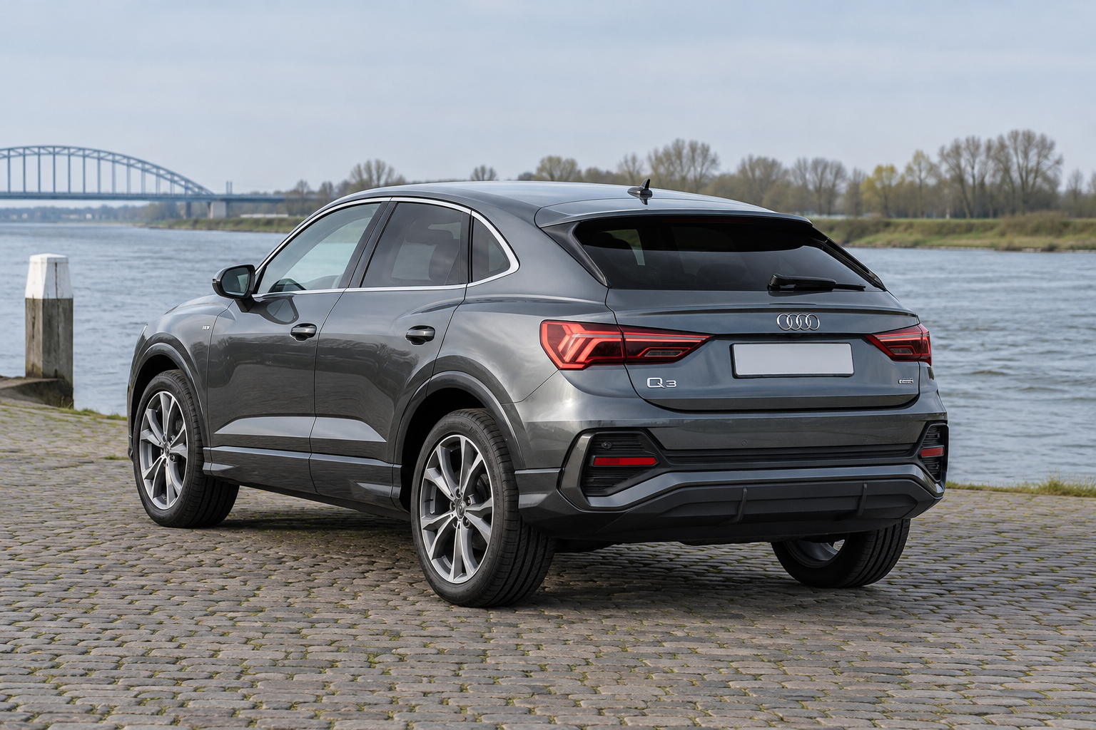 Audi Q3 Sportback met zichtbaar aflopende daklijn en achterklep