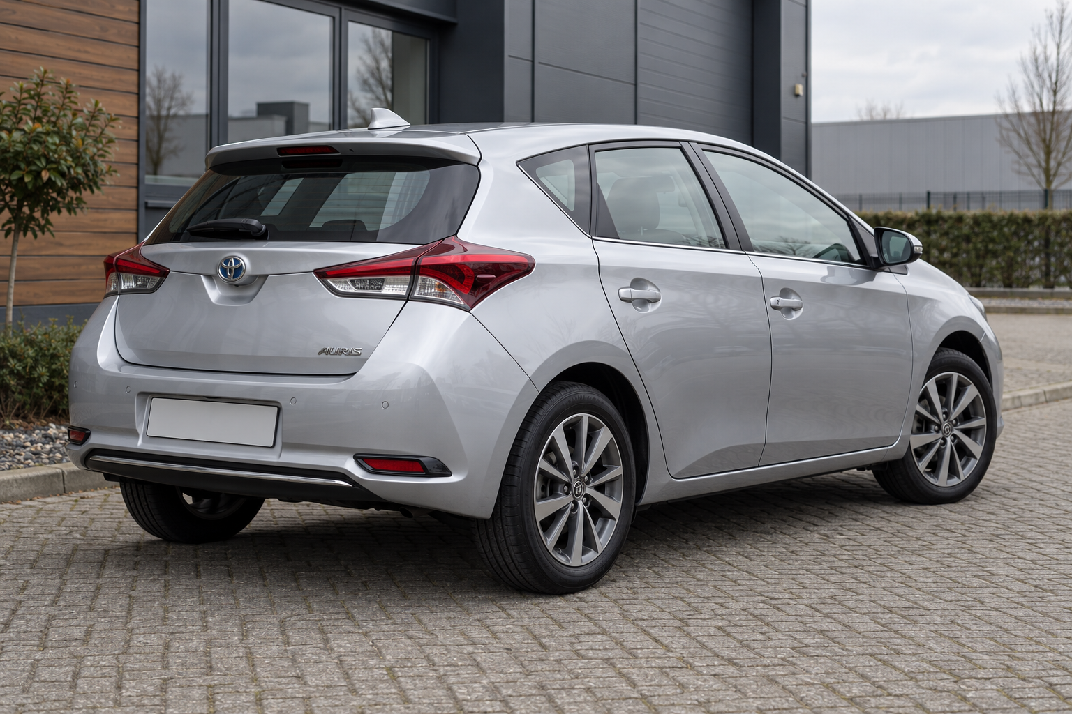 Auris-hatchback als carrosserievoorbeeld; motor en transmissie per auto controleren