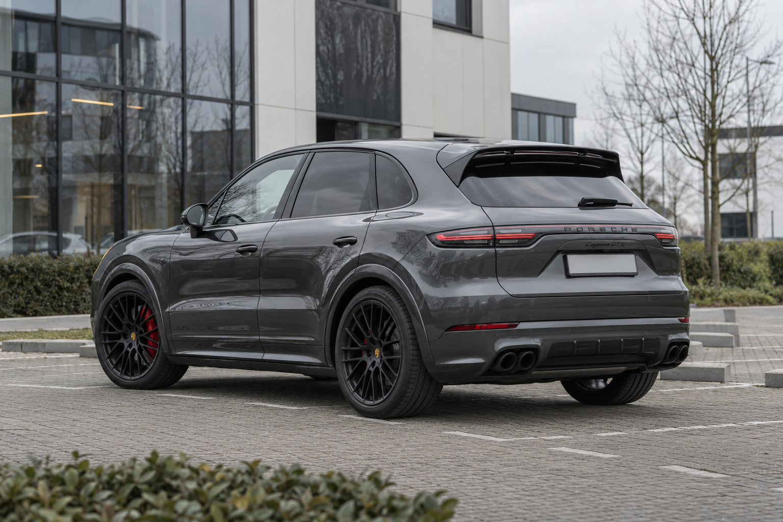 Porsche Cayenne GTS V8 met gewone SUV-daklijn